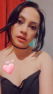 Elle from Otago,New Zealand